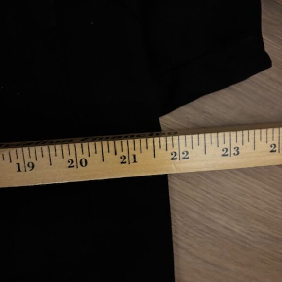 FIGS EUC Technical Collection Black Short Sleeve V Neck Scrub Top Large - Picture 6 of 7